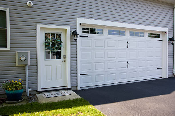 24/7 Emergency Garage Door Panel Replacement experts in Sheridan, CA